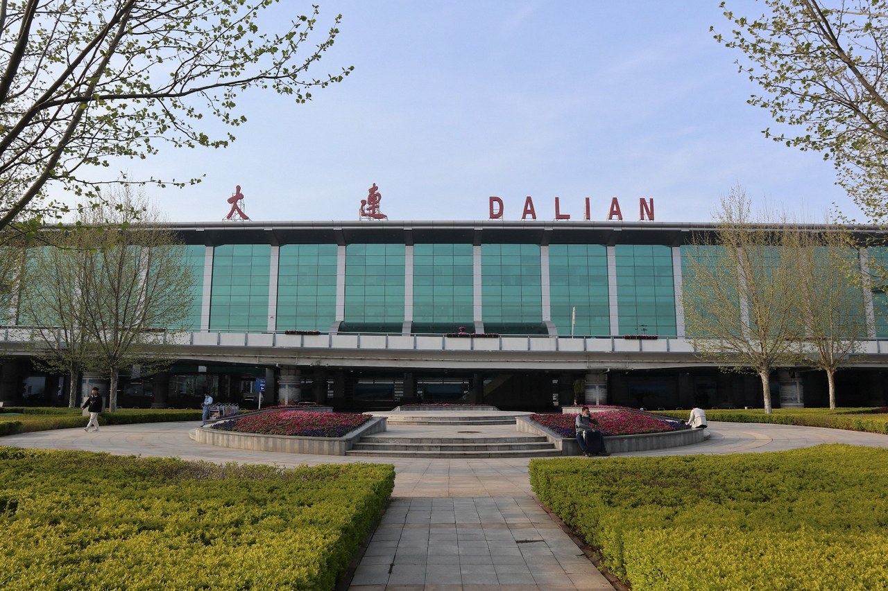 다롄공항 흡연실 4